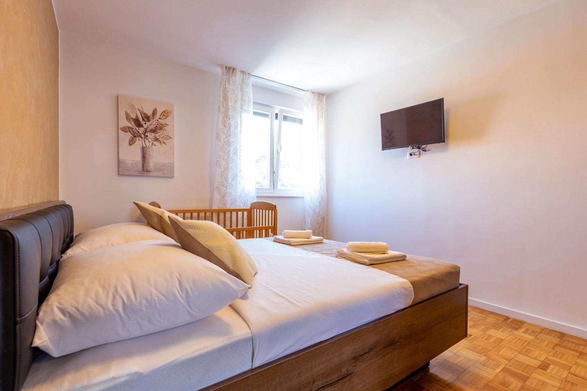 Apolon 2Bdr Apartment With Balcony Zadar Exterior photo