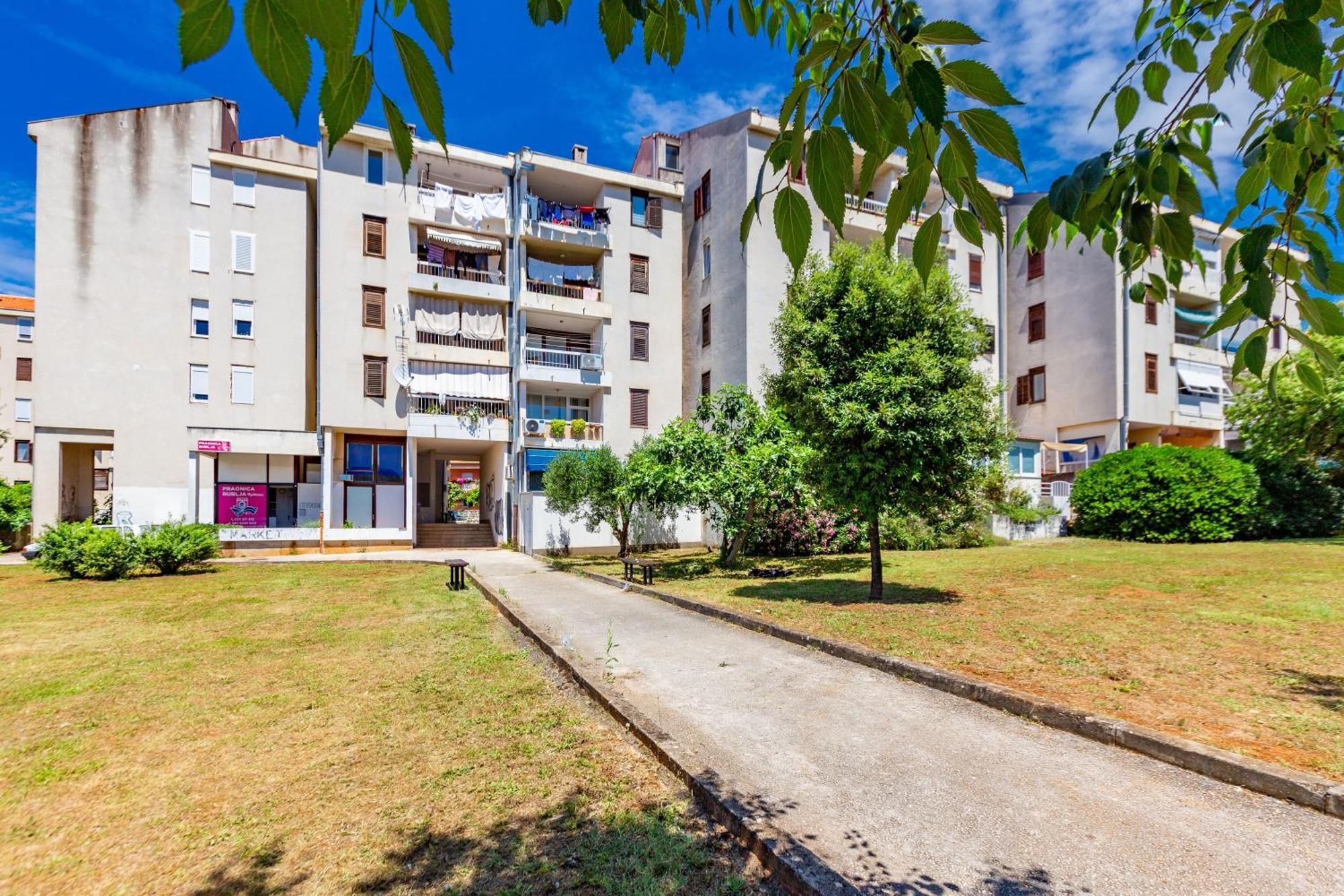 Apolon 2Bdr Apartment With Balcony Zadar Exterior photo